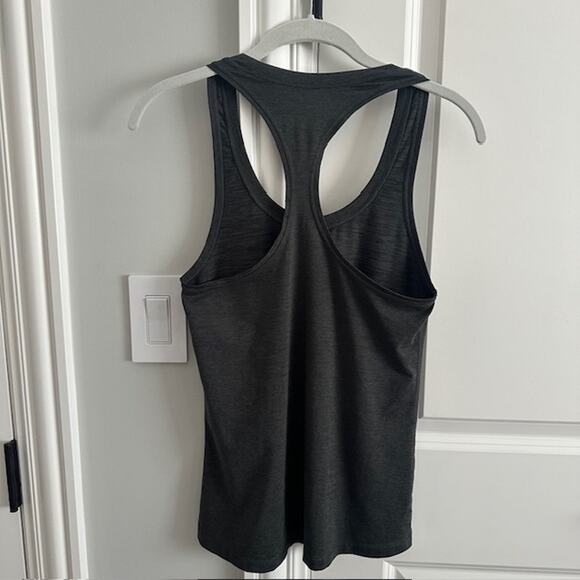 Vuori Heather Black Racerback Performance Tank Size: Small - Picture 5 of 7